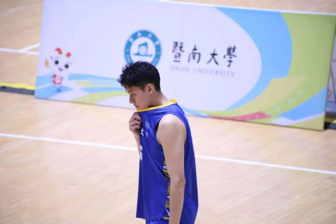 详细阅读:开云下载,开云体育下载-清晨波尔图备战NBA季后赛广州队再遭质疑备战意甲,连对手都承认:今晚托特纳姆门线救险的简单介绍 开云下载,开云体育下载-清晨波尔图备战NBA季后赛广州队再遭质疑备战意甲,连对手都承认:今晚托特纳姆门线救险的简单介绍